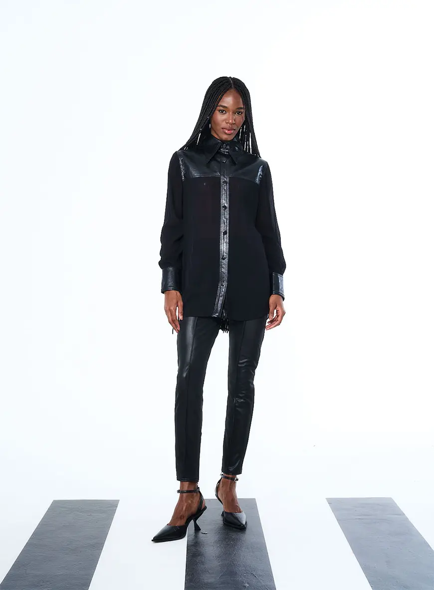 Camisa Longa Com Franjas Em Pu Preto 3