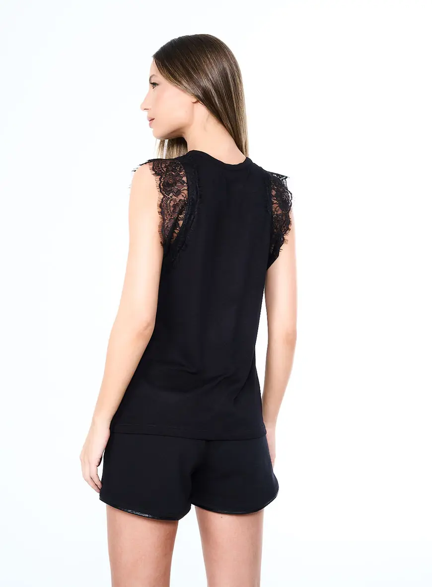 Blusa Decote Redondo Com Renda Preto 4