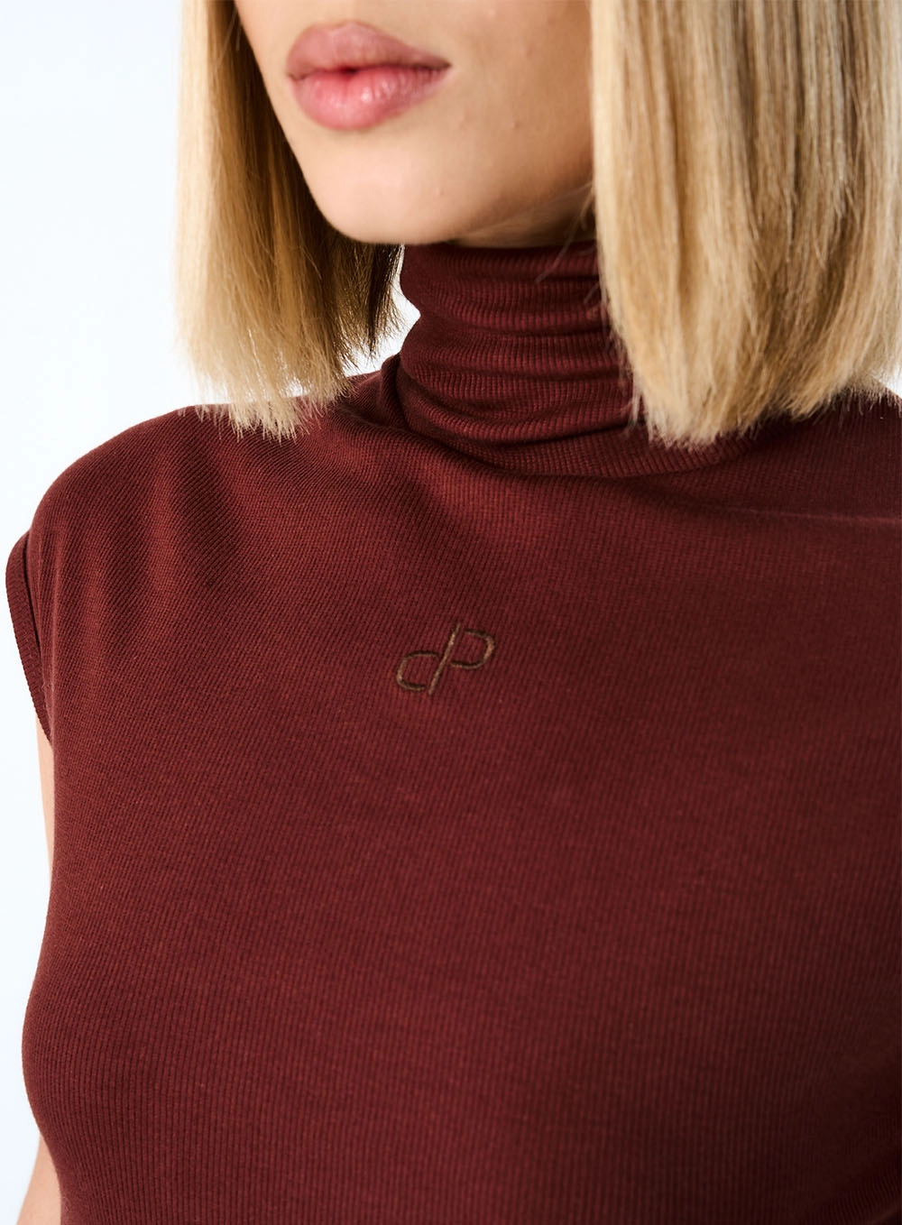 Blusa Canelada Marrom 3