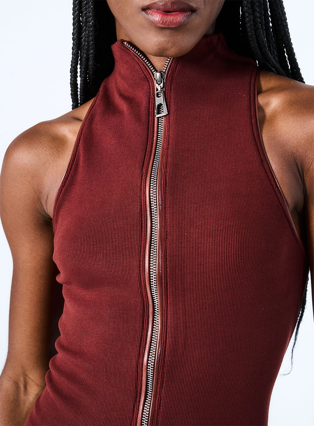 Blusa Gola Alta Com Zíper Marrom 3