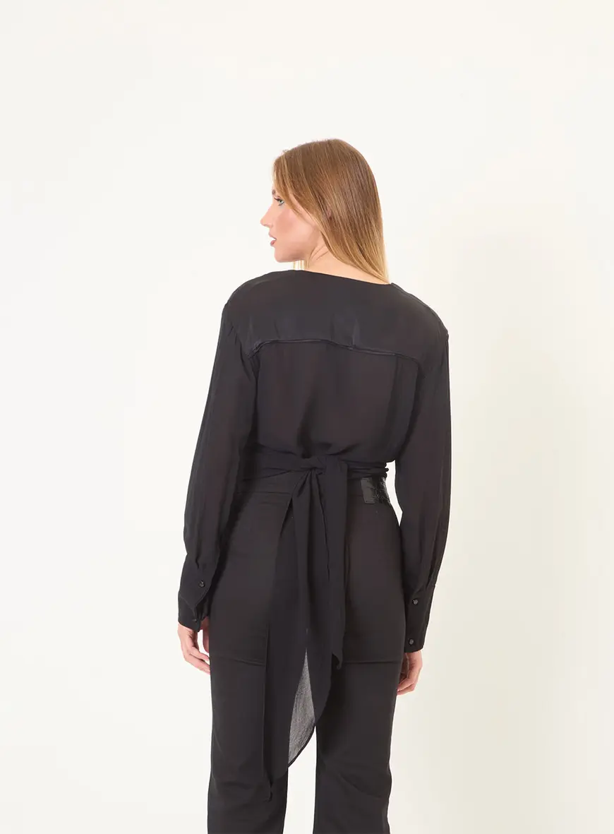 Blusa Com Aplicação Preto 3