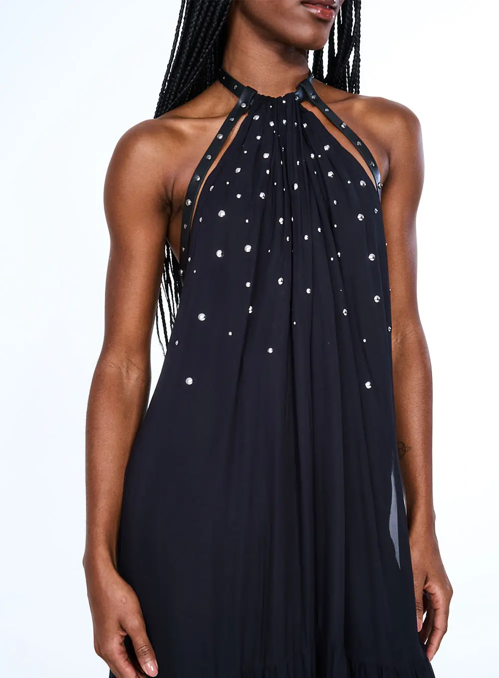 Vestido Halter Longo Com Aplicação Preto 3