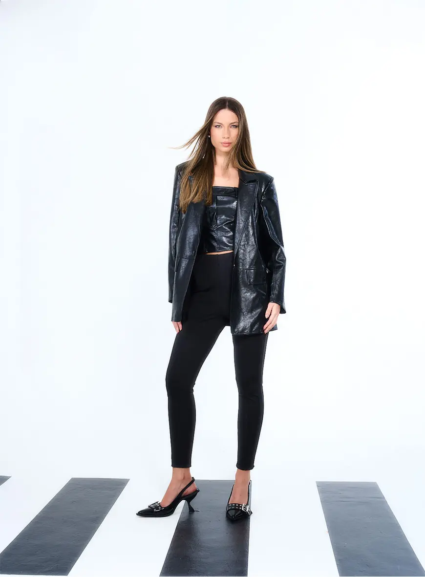 Top Basic Comfort Em Pu Preto 1