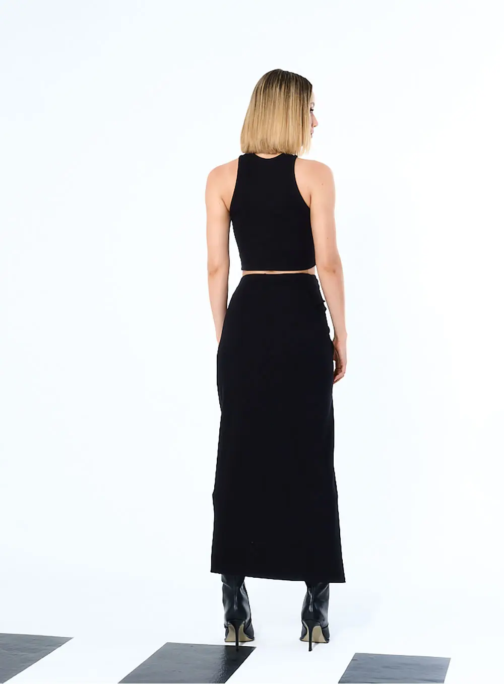 Saia Assimétrica Com Fenda Lateral Preto 4