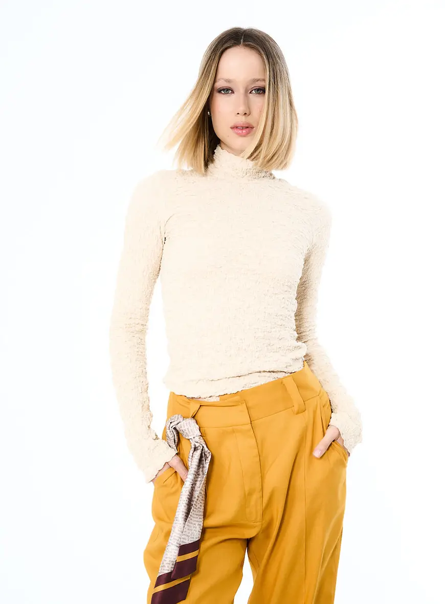 Blusa Gola Alta Com Textura Off Shell 4