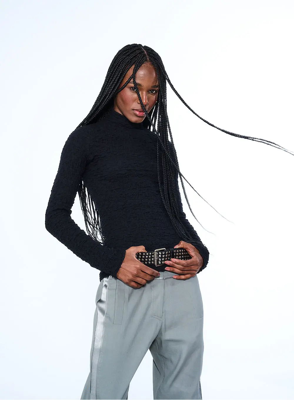 Blusa Gola Alta Com Textura Preto 1