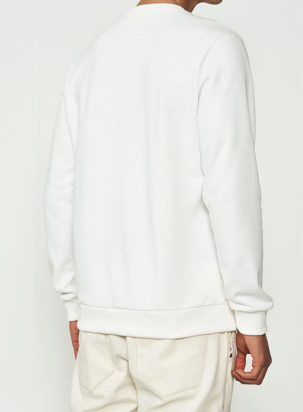 Suéter Masculino Com Blocos De Cor Off Shell