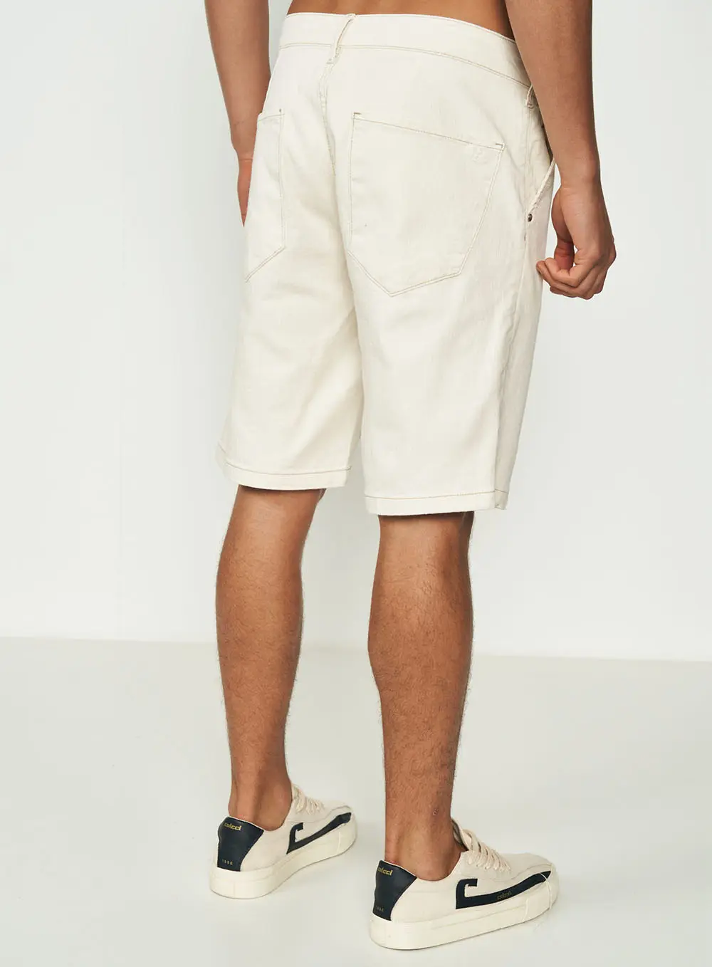Bermuda Masculina Davi Em Sarja Off Shell