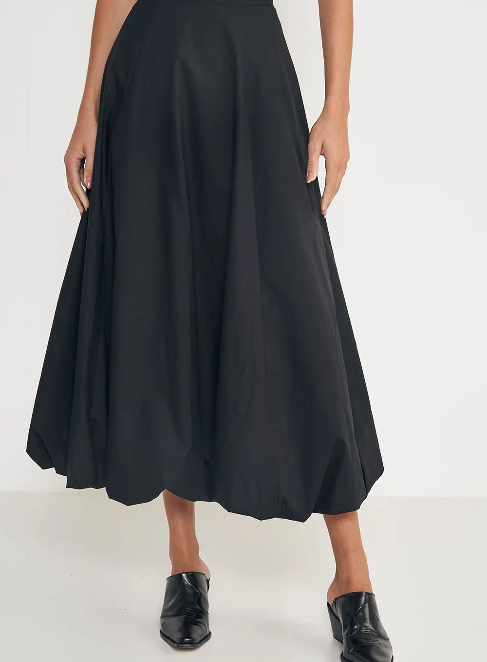 Saia Midi Balonê Preto