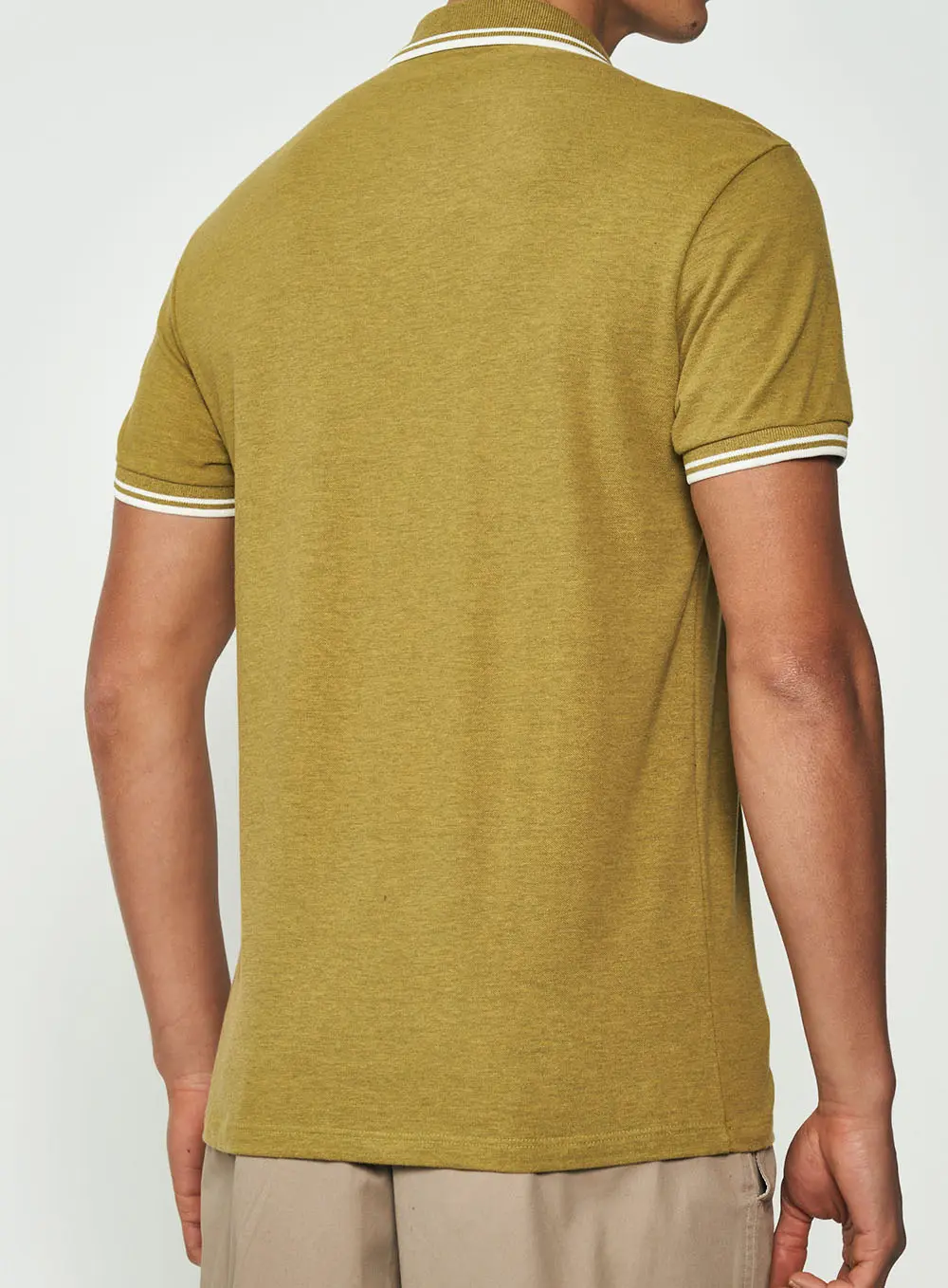 Polo Masculina Detalhe Em Listras Na Manga E Gola Verde Biome