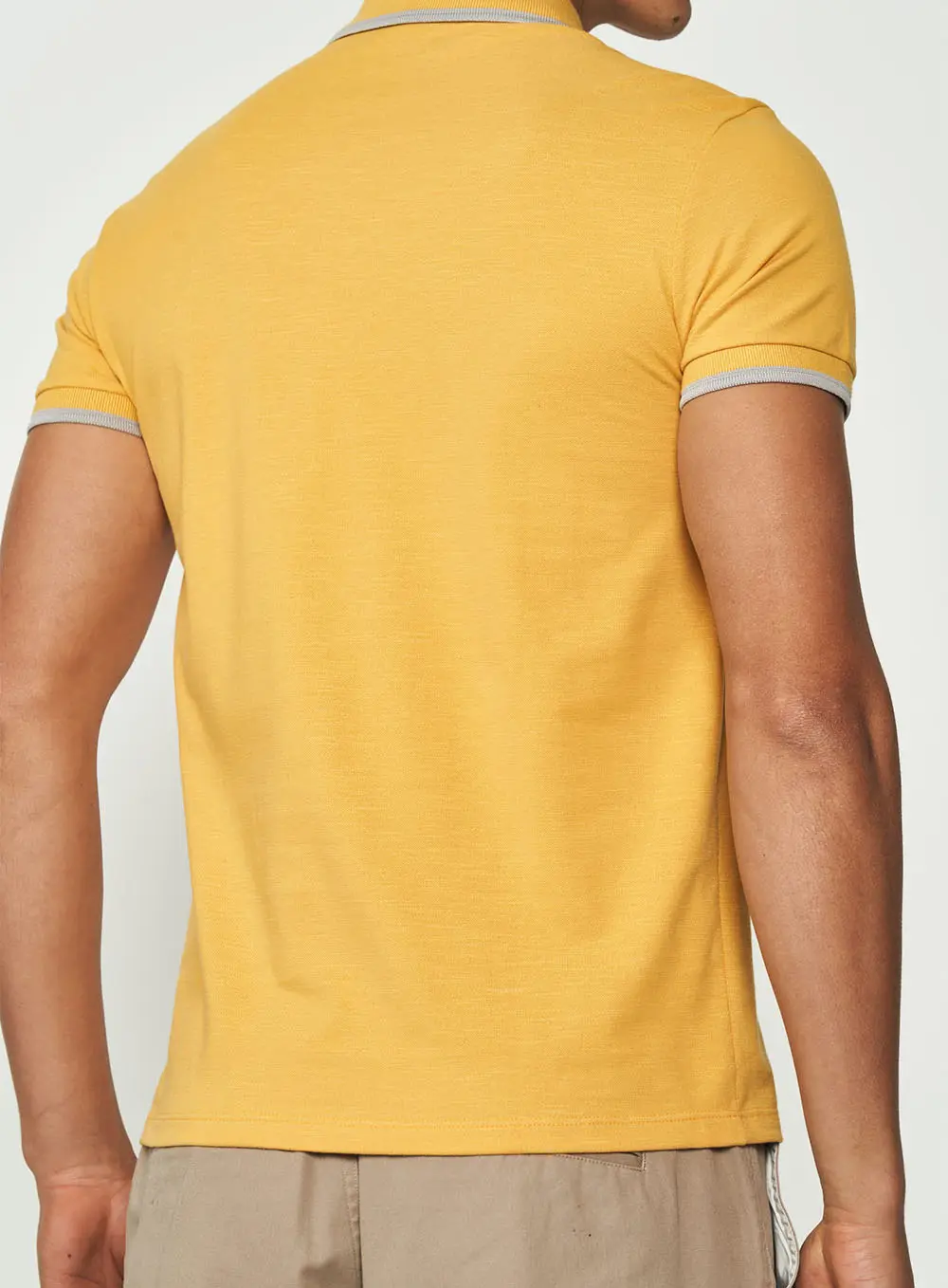Polo Zíper Texturizada Amarelo Ochre