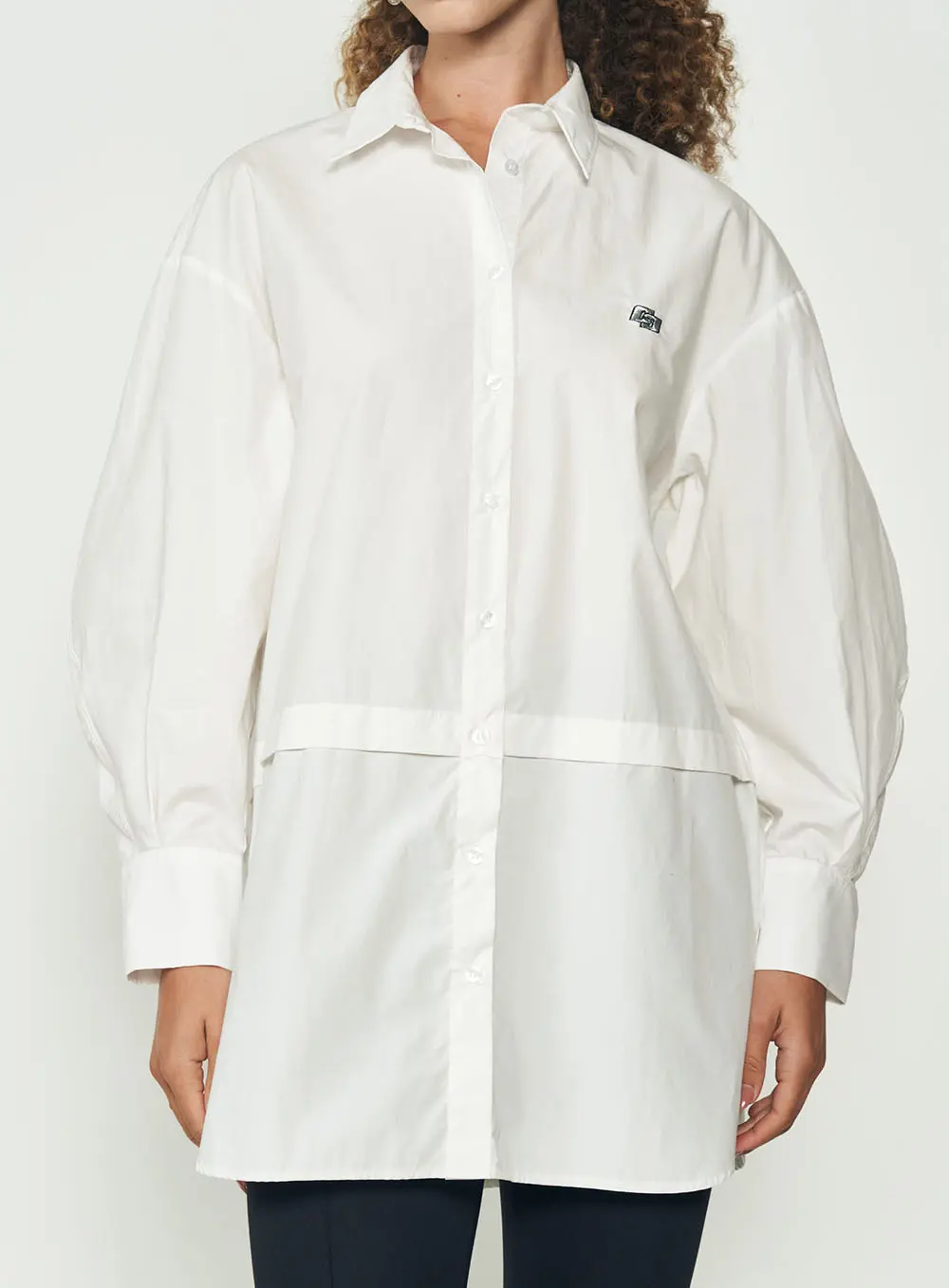 Camisa Feminina Loose Mangas Bufantes Off Shell