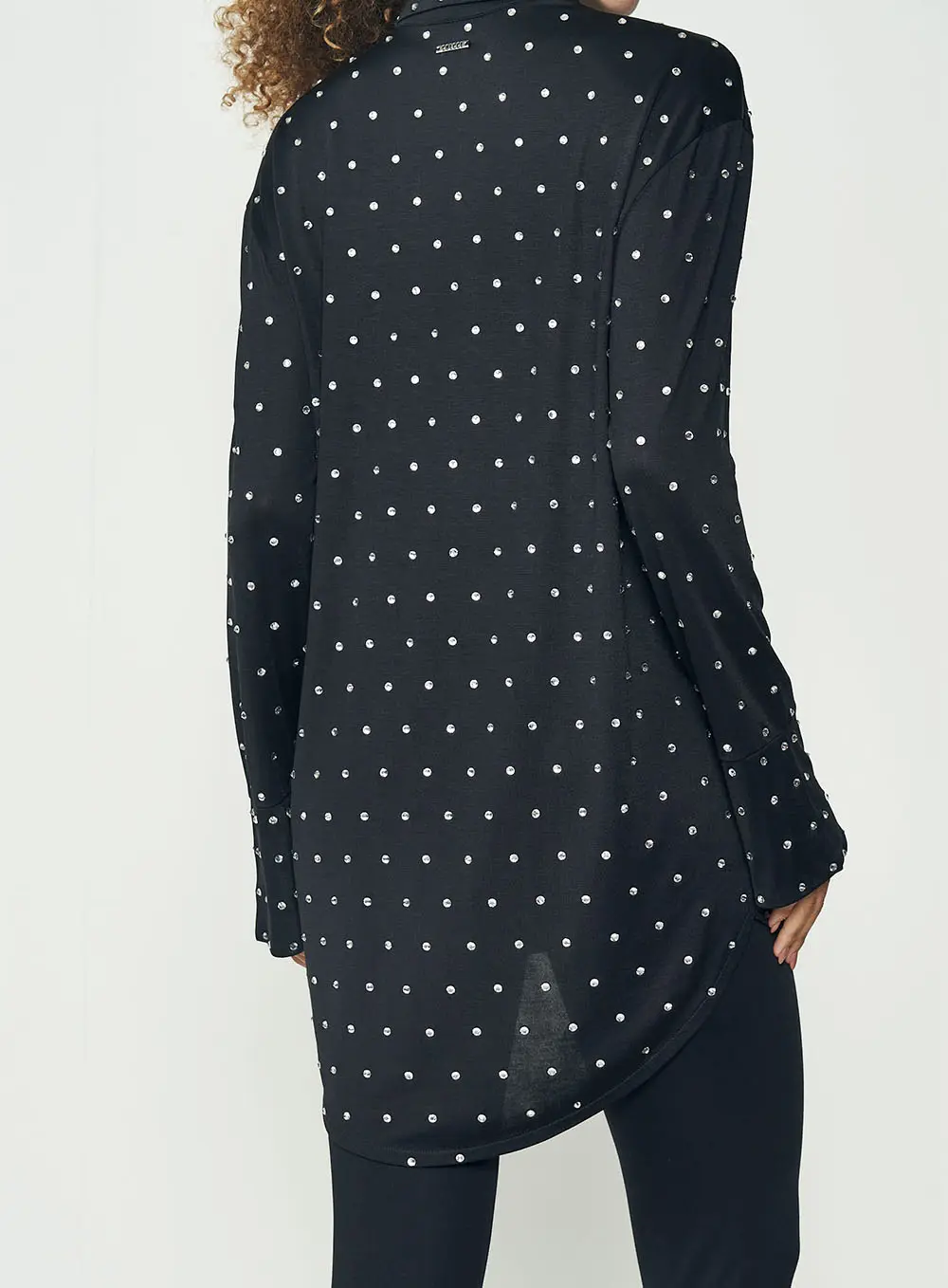 Camisa Feminina Com Aplicação - Loose Preto