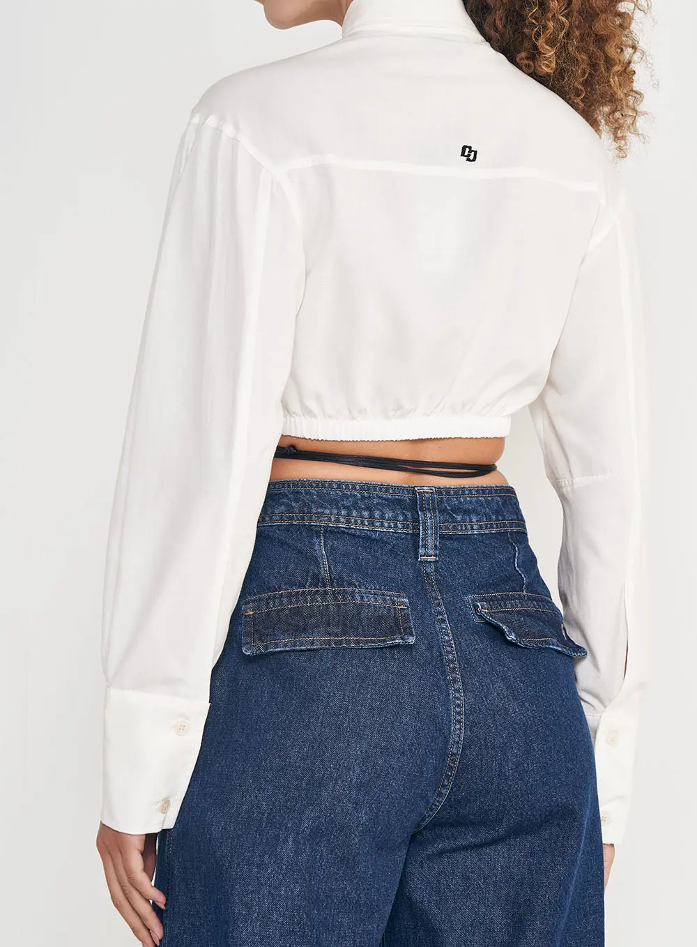 Camisa Feminina Cropped Com Amarração Na Cintura Off Shell
