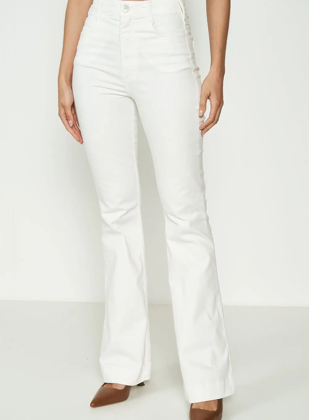 Calça Sarja Bruna Stretch Flare Off Shell