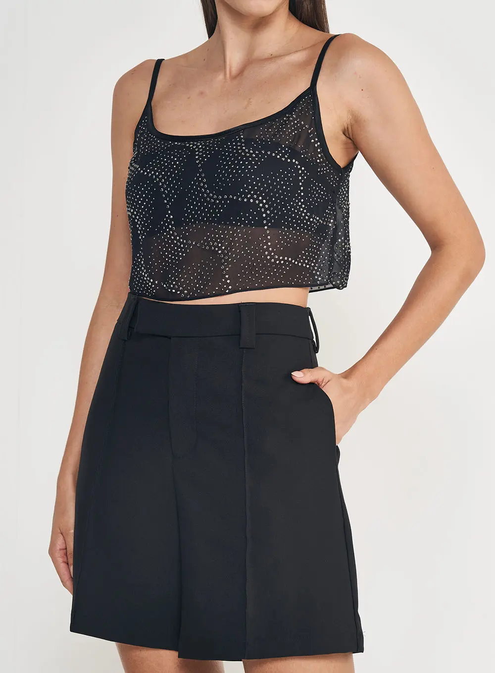 Blusa Solta Encurtada Com Aplicação Preto