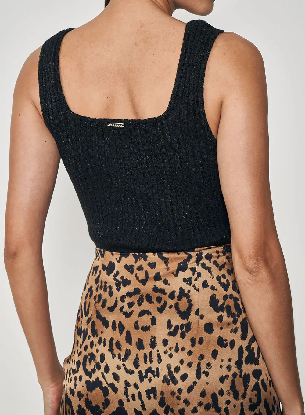 Blusa Texturizada Brilho Delicado Preto