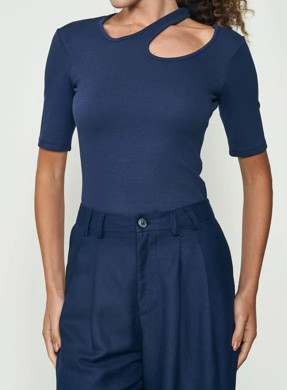 Blusa Feminina Small Com Detalhe No Decote Azul Darkness