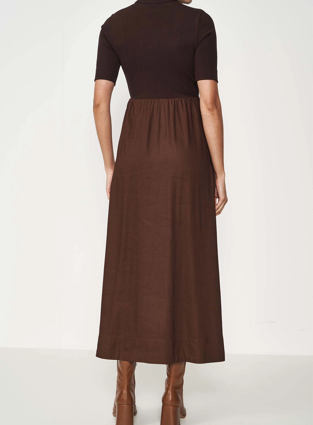 Vestido Linho Detalhe Canelado Marrom Nobuck
