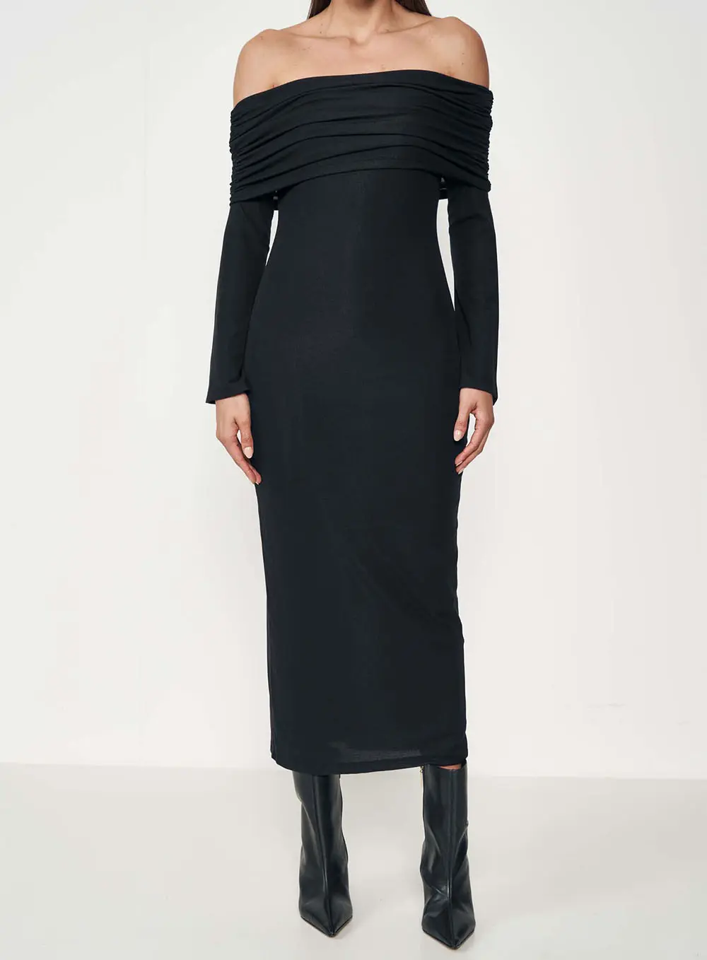 Vestido Longo Off-shoulder Preto