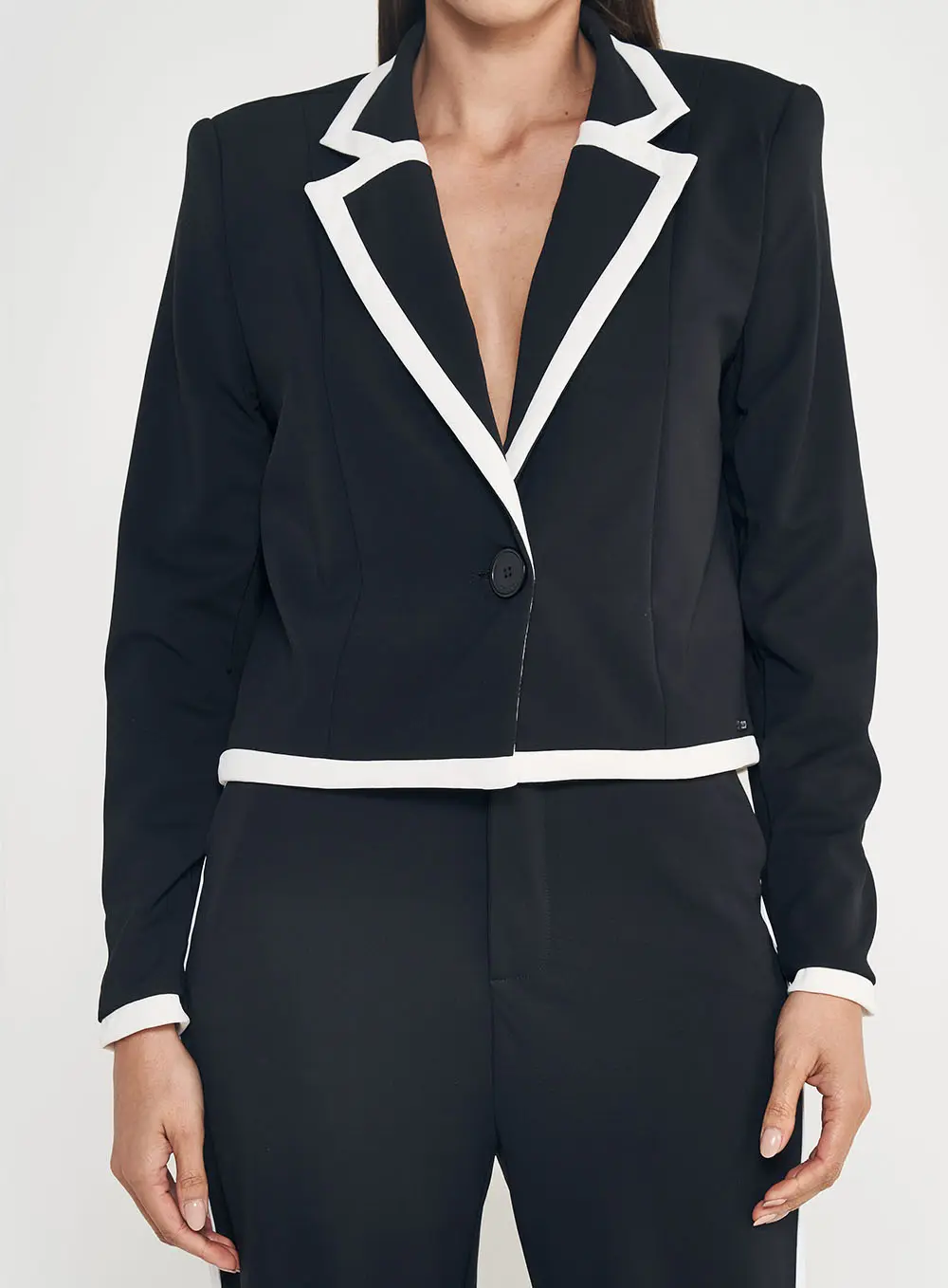 Blazer Feminino Reto Alfaiataria Preto