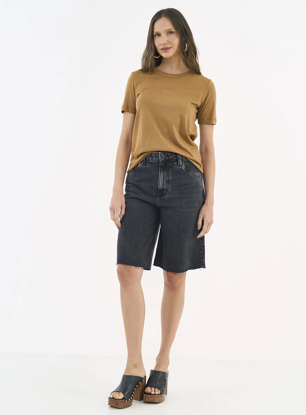 Camiseta Comfort Manga Curta Marrom Evermore