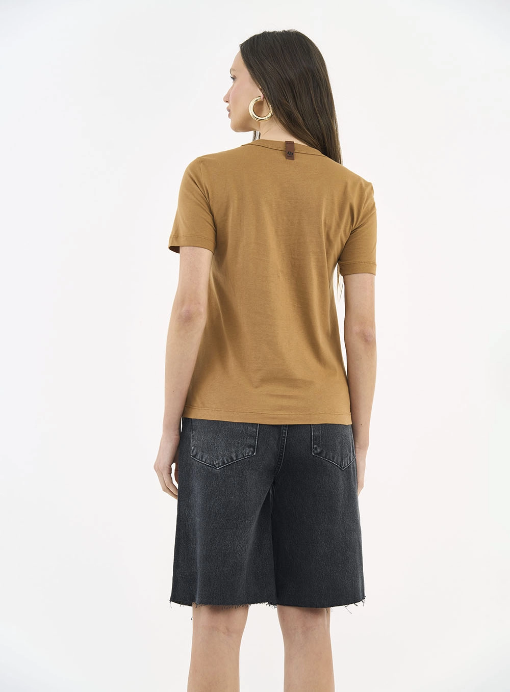 Camiseta Comfort Manga Curta Marrom Evermore