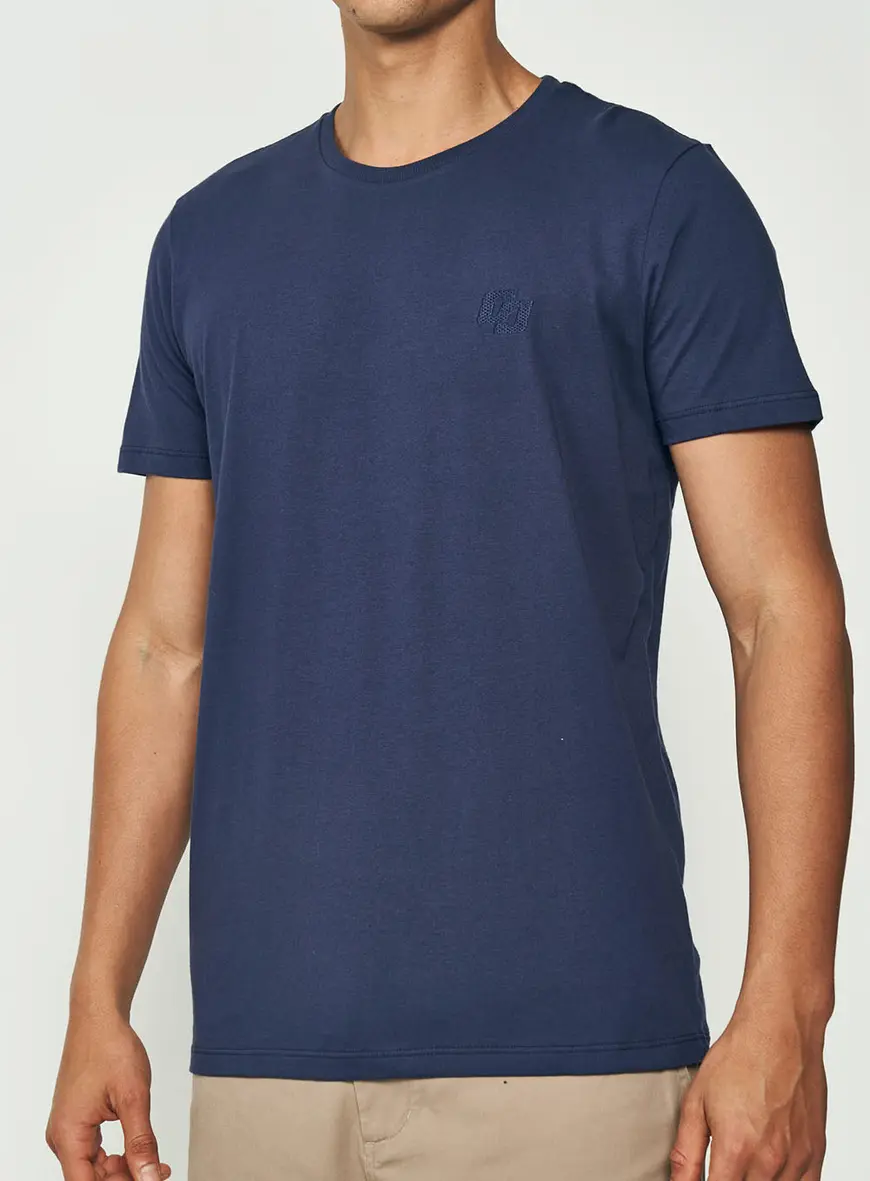 Camiseta Masculina Manga Curta Com Logo Em Textura