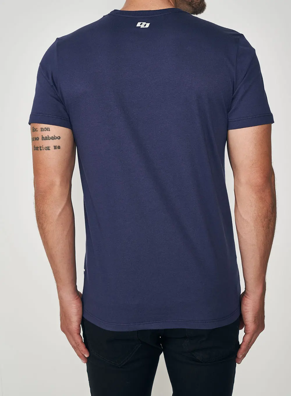 Camiseta Retro Azul Darkness