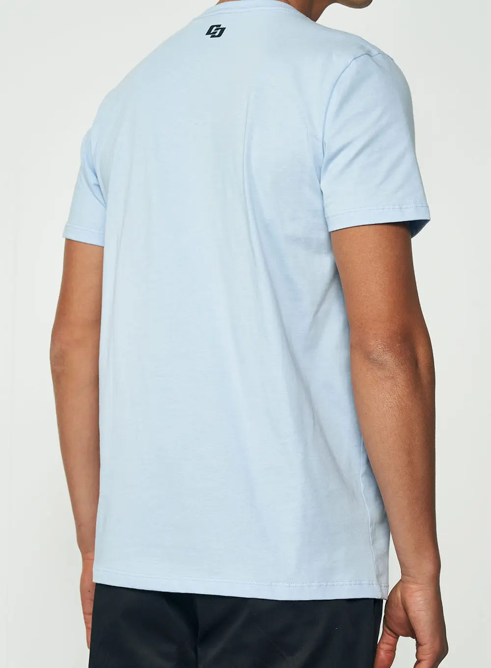Camiseta Masculina Manga Curta Com Detalhe Em Logo Azul Cashmere