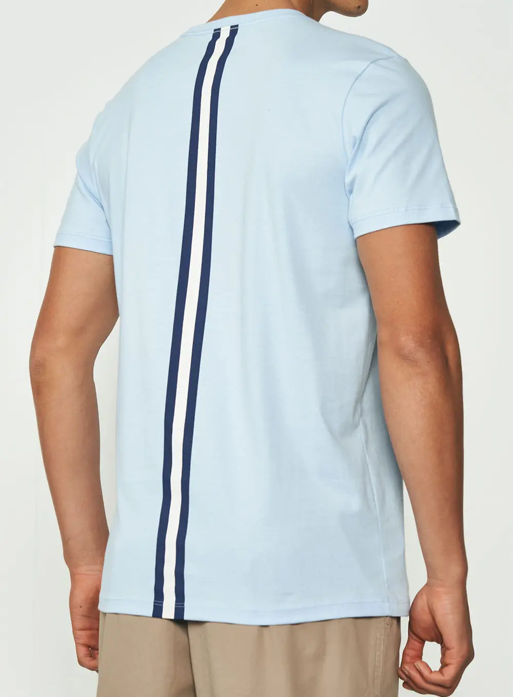 Camiseta Detalhe Listra Costas Azul Cashmere