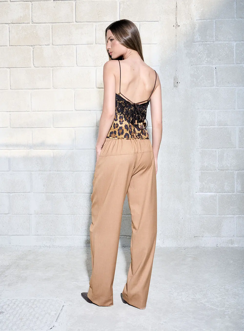 Calça Pantalona Com Amarração Marrom 2