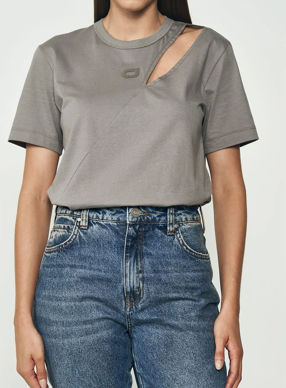 Camiseta Com Detalhe Frontal Cinza