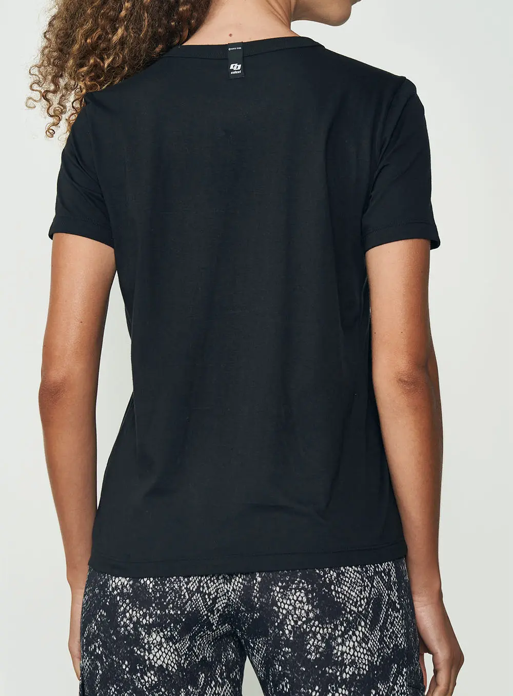 Camiseta Logo Relevo Premium Preto
