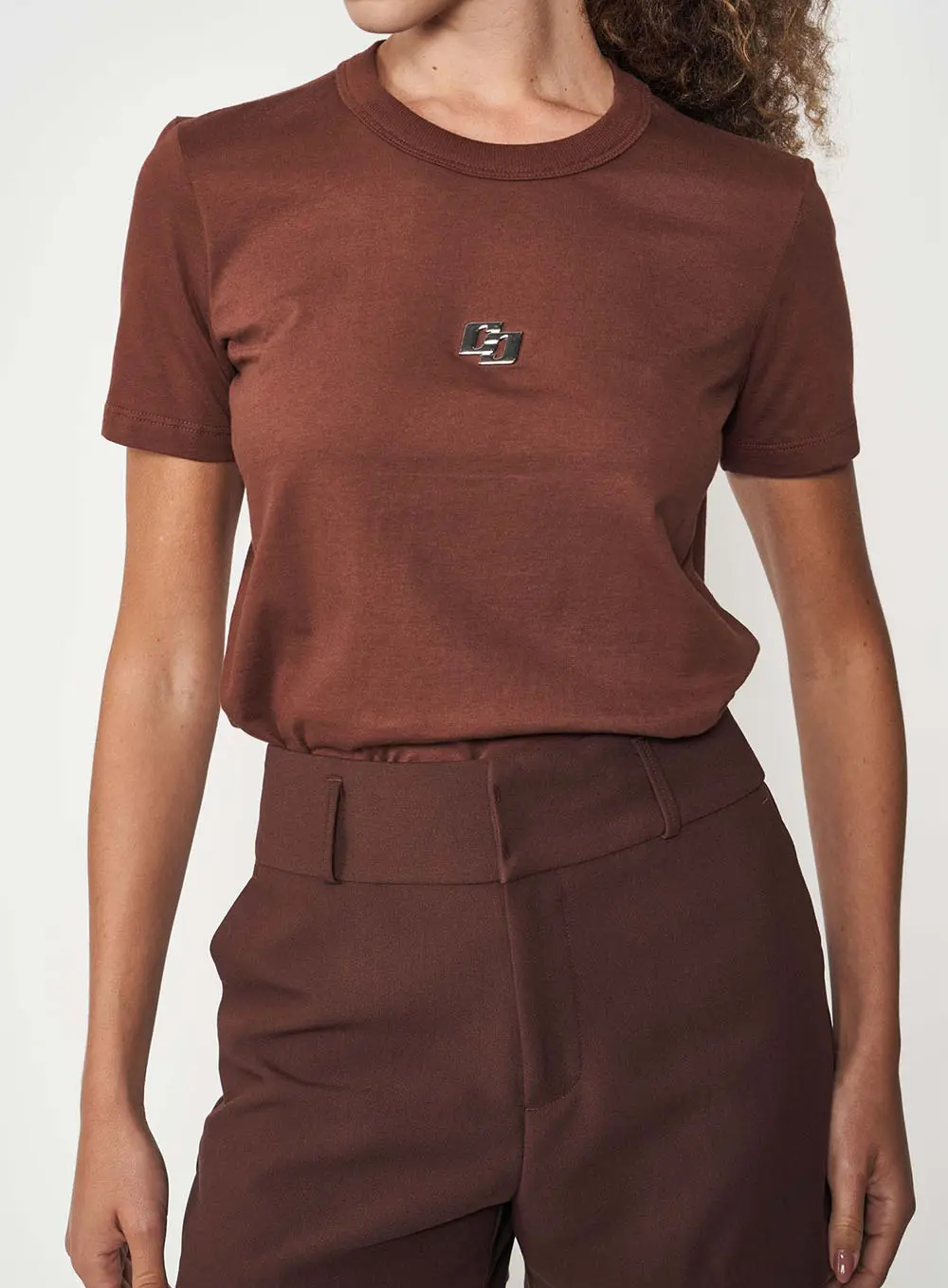 Camiseta Elegante Em Viscose Marrom