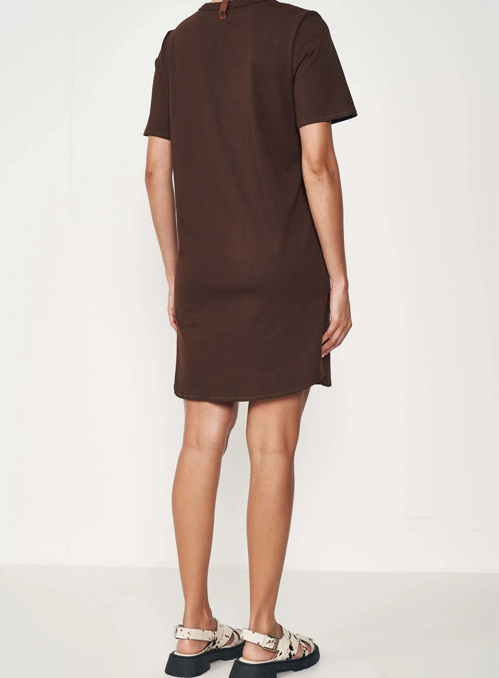 Vestido T-shirt Com Estampa Marrom Nobuck