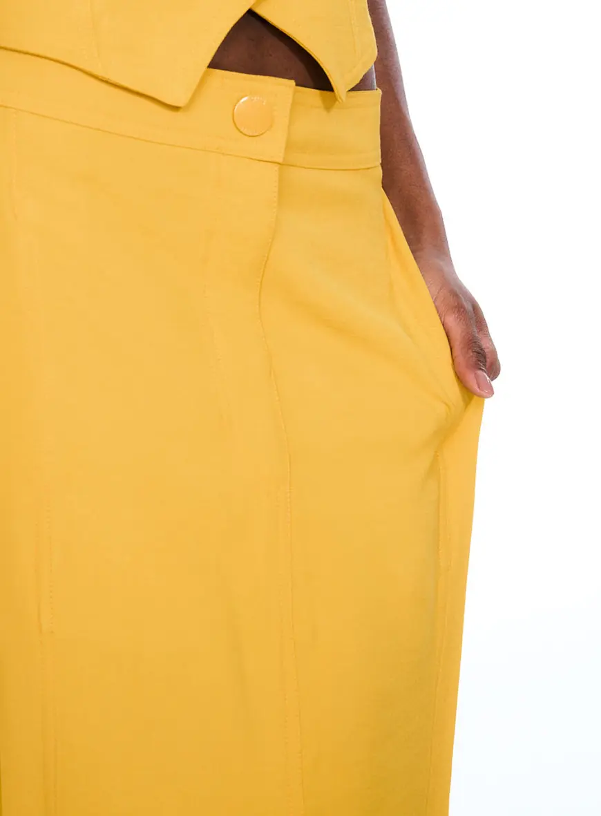 Saia Com Fenda Frontal Amarelo 3