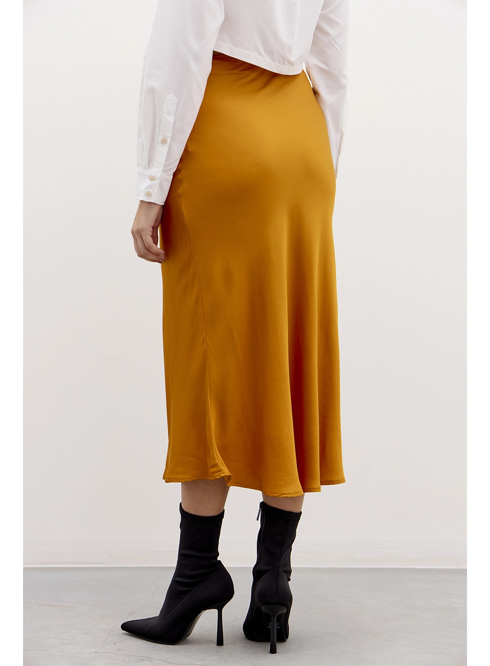 Saia Midi Com Fenda Marrom 2