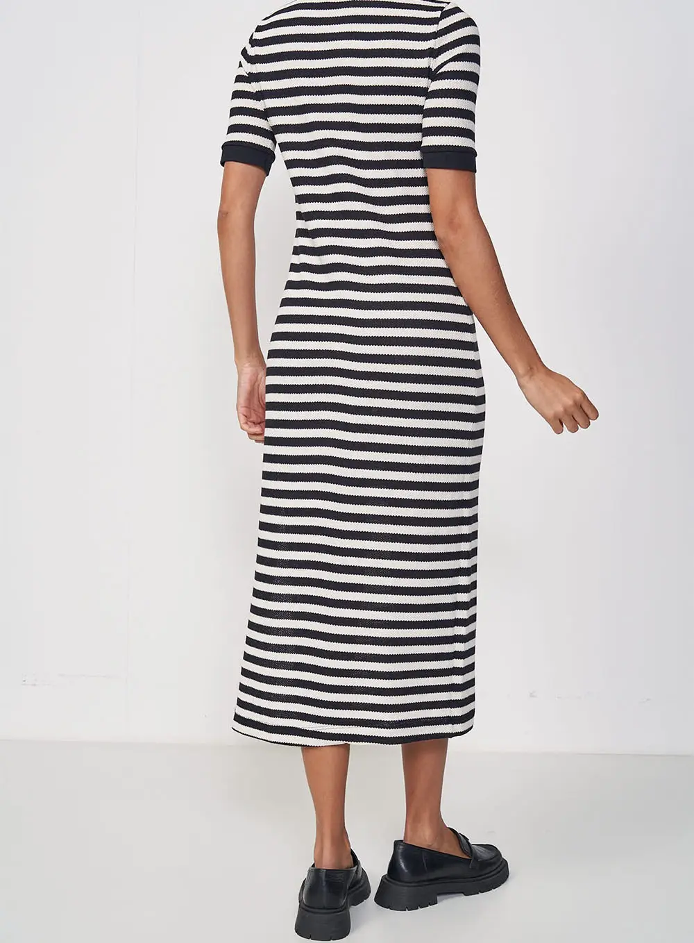 Vestido Polo Listrado Midi Chic Estampados