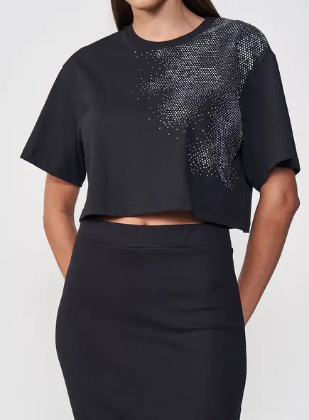 Camiseta Feminina Box Com Strass Gola Redonda