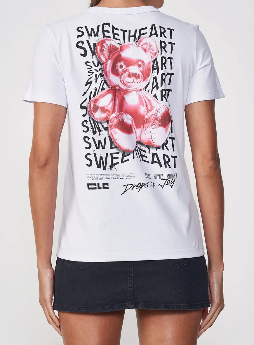 Camiseta Feminina Regular Estampada Com Logo Branco 2