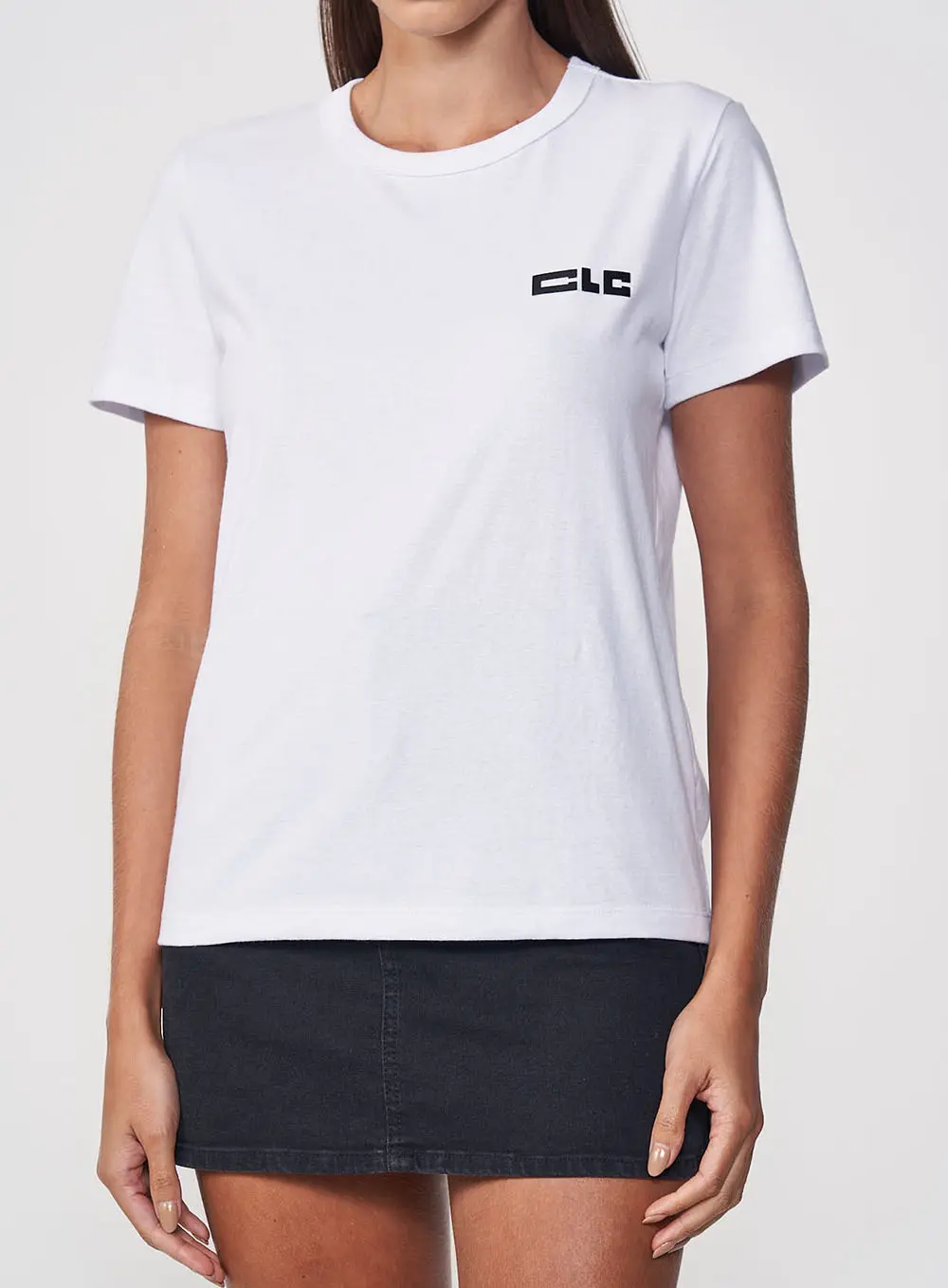 Camiseta Feminina Regular Estampada Com Logo Branco 1