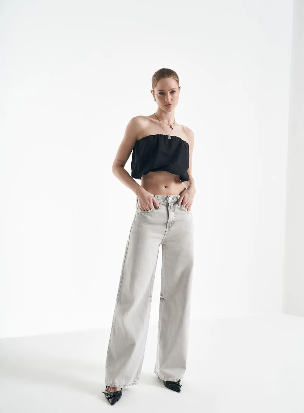 Cropped Slim Sem Alças Corte Reto Preto 1
