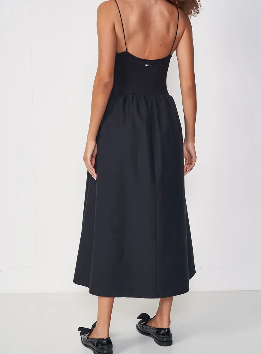 Vestido Acinturado Com Volume Preto 3