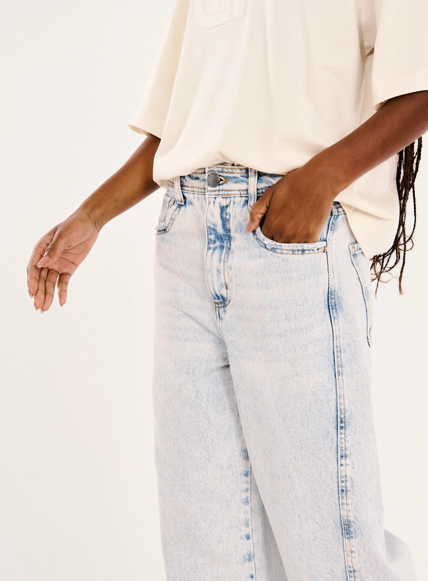 Calça Jeans Feminina Baggy Lavagem Clara Índigo 8