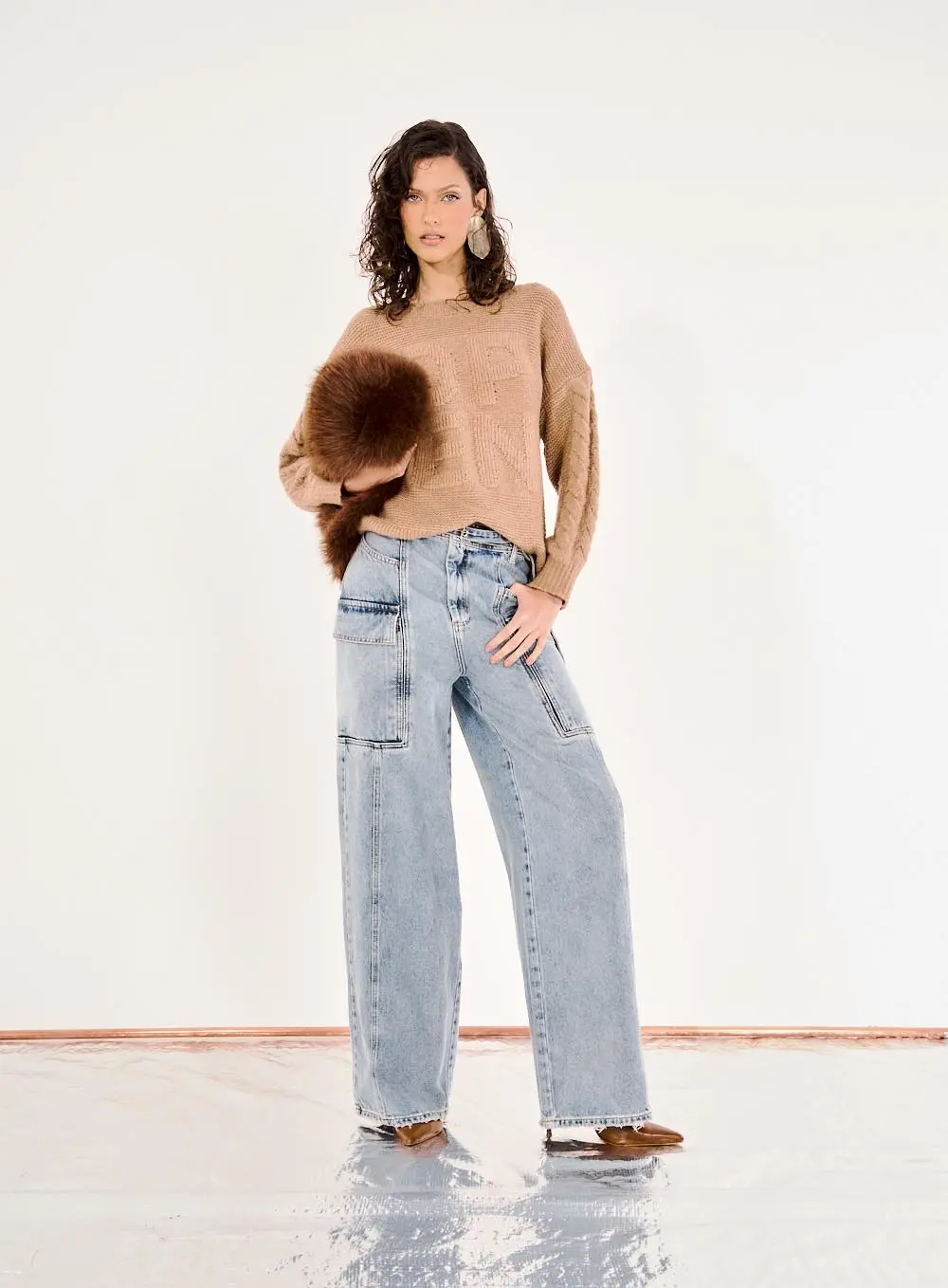 Calça Jeans Feminina Baggy Com Bolsos Laterais Índigo 3