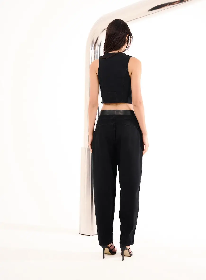 Calça Feminina Sarja Balone Com Cinto Preto 3