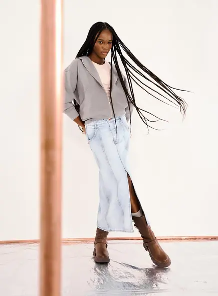 Saia Jeans Midi Com Fenda Frontal