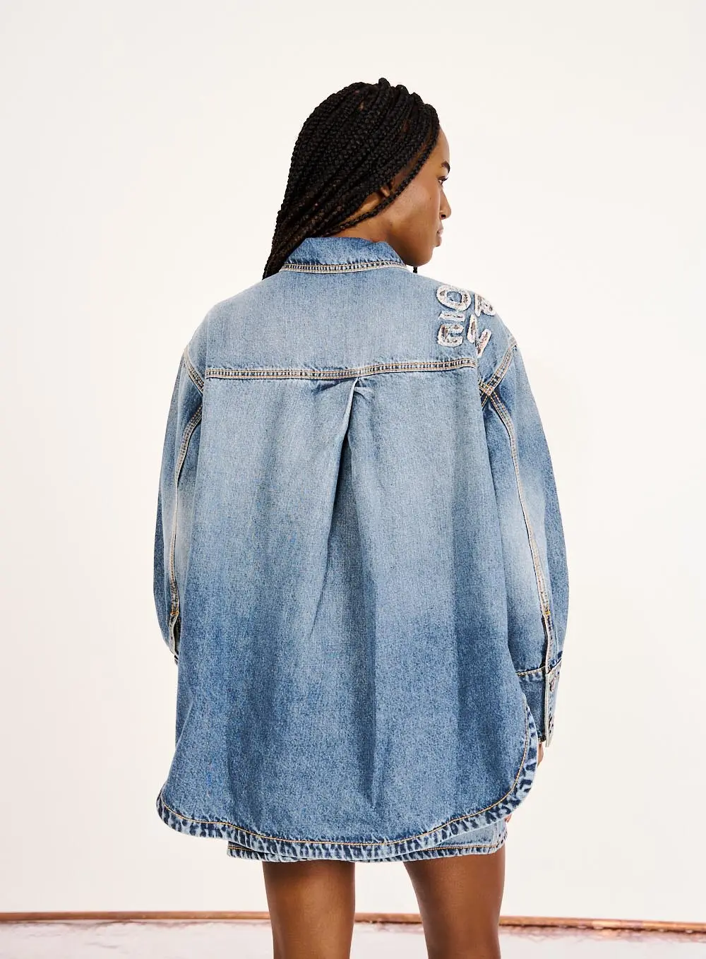 Camisa Jeans Feminina Oversized Índigo 4