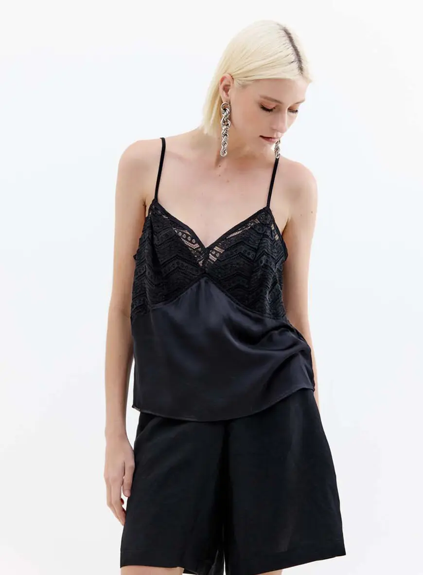 Blusa Feminina Slim Alças Finas Detalhe Em Renda Preto 4
